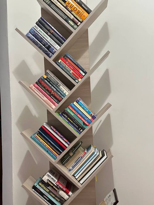 Продаю книжную полку