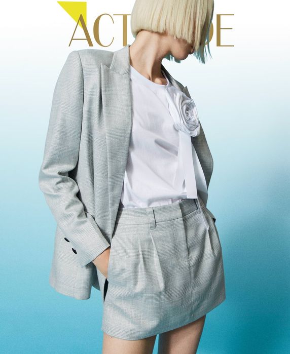 Къса пола Twinset,размери XS,S,M ,с люрекс, висола талия, ново!