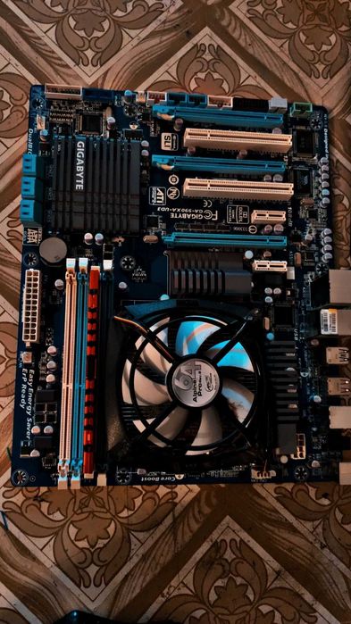 Vand Kit  Procesor+Placa De Baza. CITESTE DESCRIEREA!!!