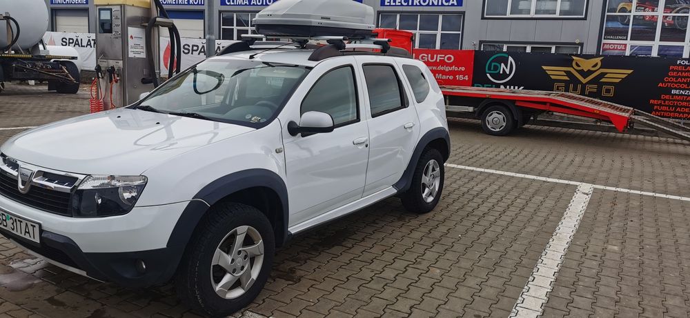 Vând Dacia Duster 4x4