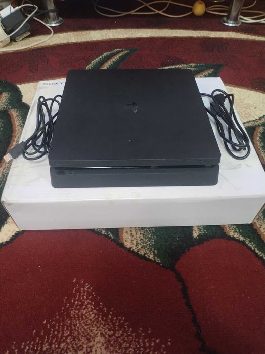 Play station 4slim 1tb goldhen 9.00 versiya