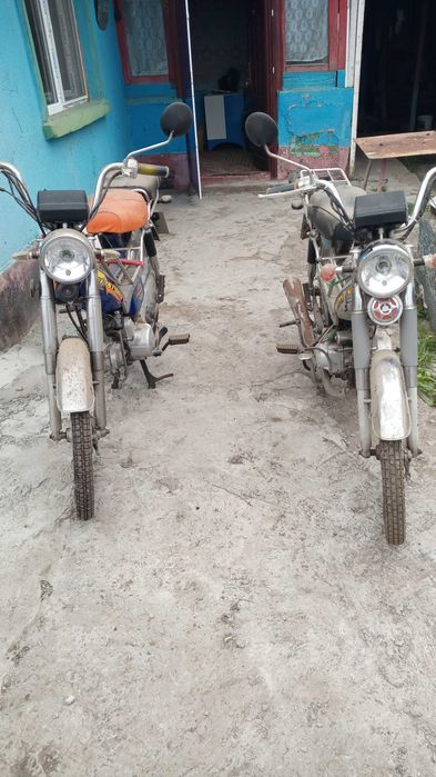 Scuter (moped) 50 CC cu patru viteze fara ambalaj manual.