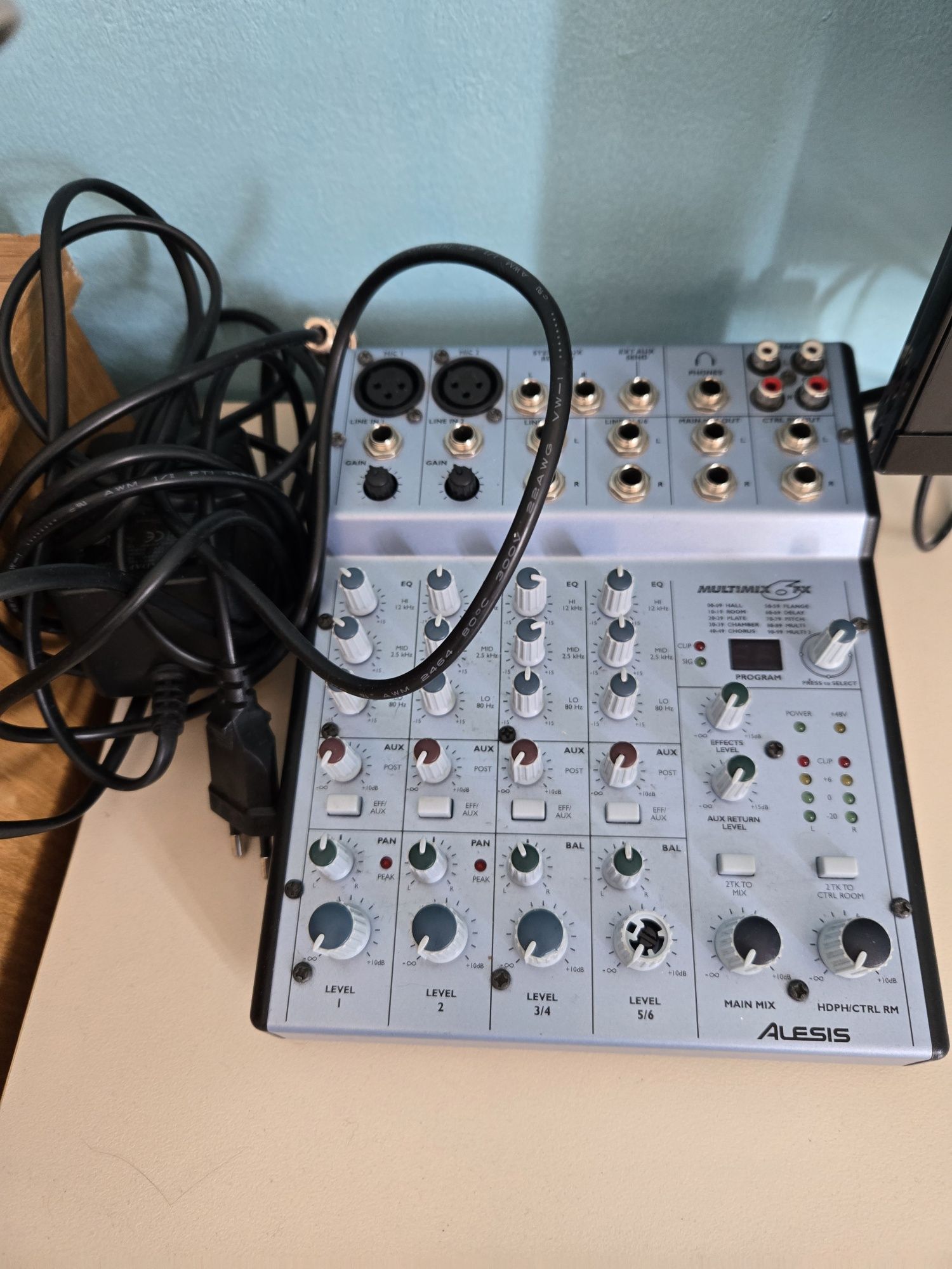 Alesis multimix 6fx