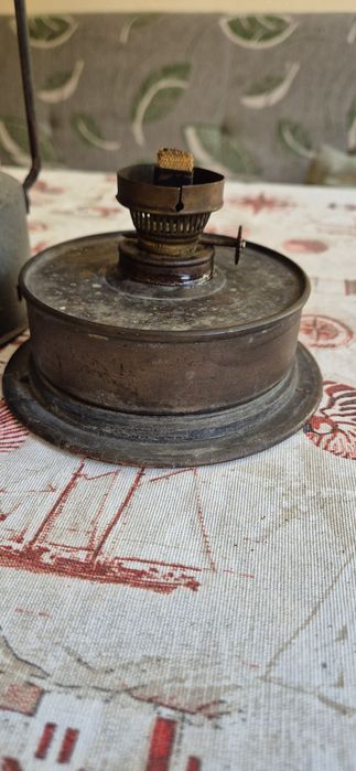 Стар корабен фенер.