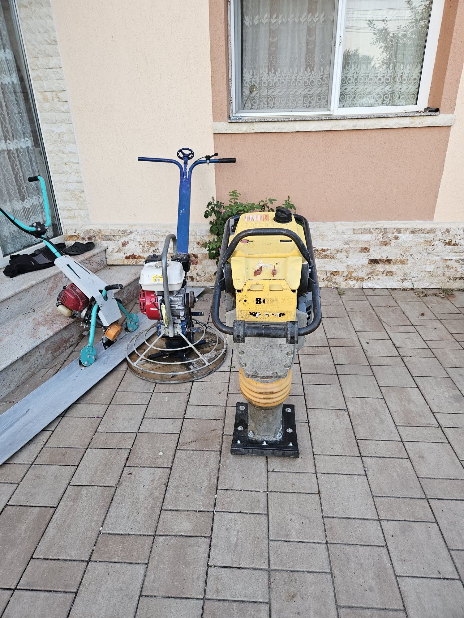 Rigla vibranta Mai compactor Bobmag  Elicopter beton