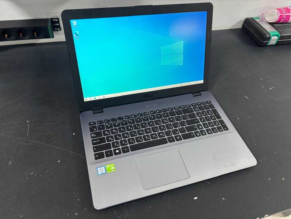 Ноутбук ASUS core i7/16гб озу/ssd 512 для работы и игр