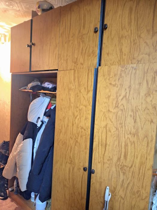 Шкаф в прихожую срочно!