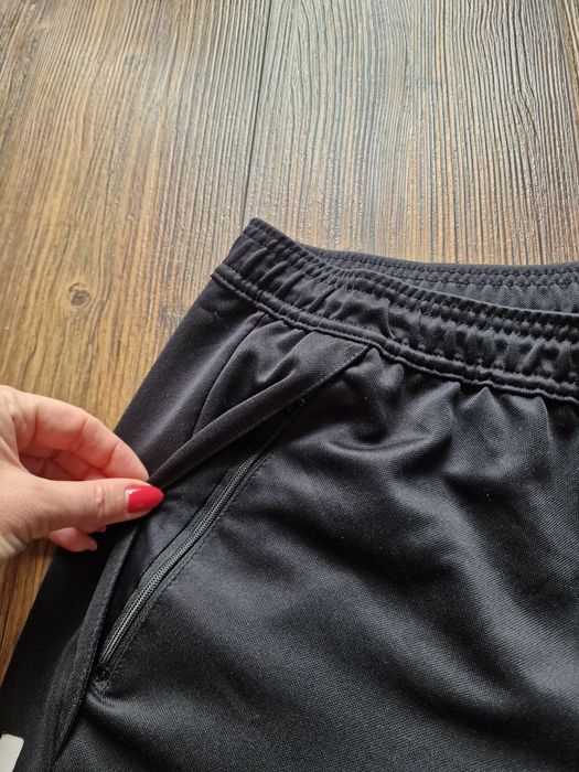 Страхотно мъжко спортно долнище ADIDAS размер XL / 2XL