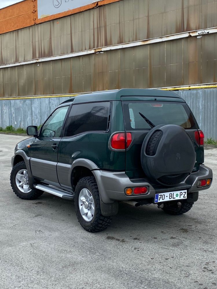 Vand Nissan Terrano 3l Diesel an 2004