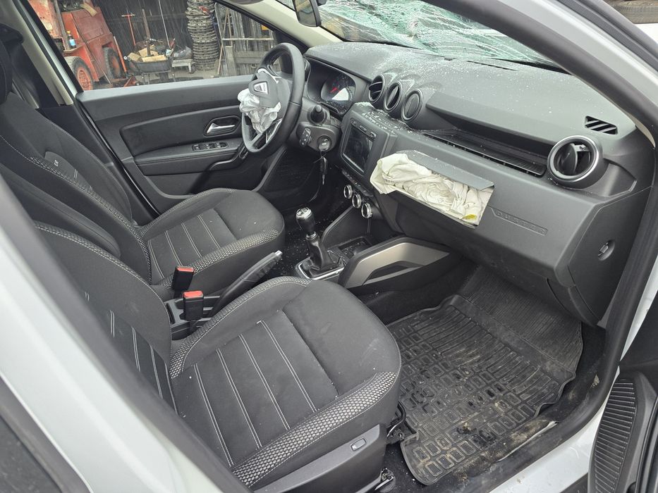 Dacia Duster 4x4 2020 1.3 TCE 150 cp  full Inmatriculat avariat lovit