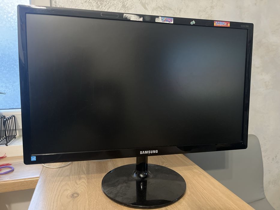 Monitor Samsung S24C300H