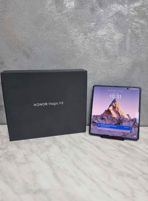 Vând Honor magic v3