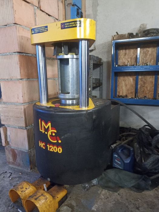 Presa furtunuri hidraulice