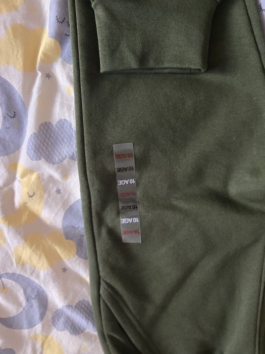 Лот сннови дрехи за 8 годишен малчуган