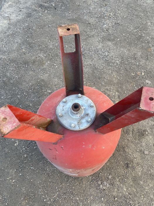 Расширительный бак сотилади