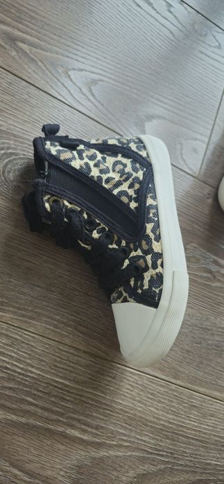 Светещи ботушки Skechers 26, Timberland 26