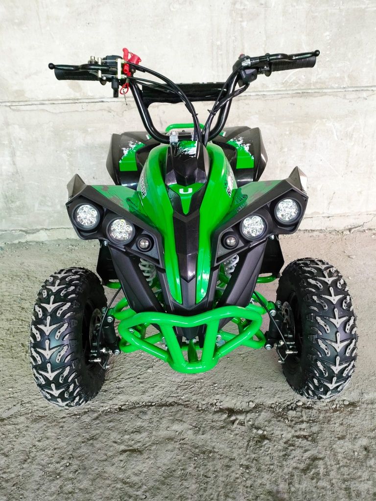 Atv Renegade pe benzina pentru copii 49cc pornire la buton si sfoara