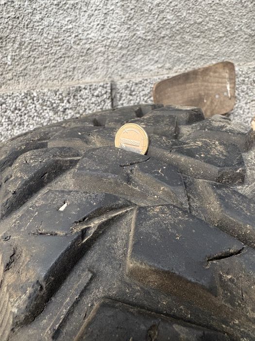 Джанти с гуми 235/75/15 за витара