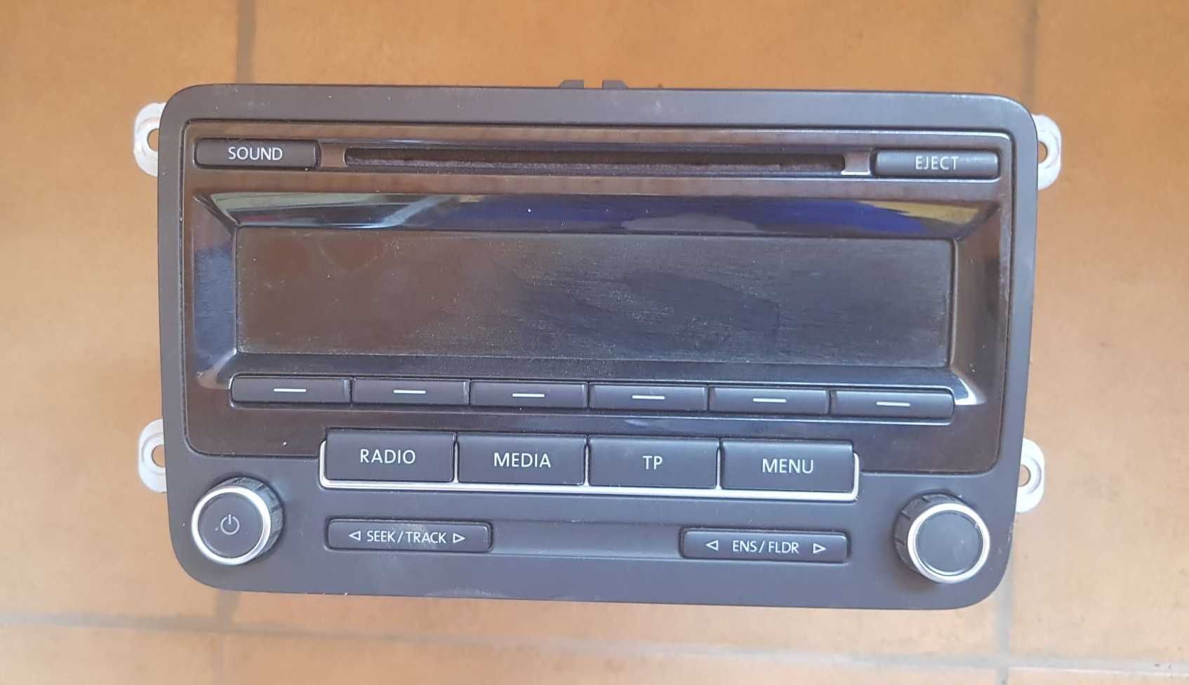 Usa carenaj geam stanga Tripla stop Radio CD VW Passat B7