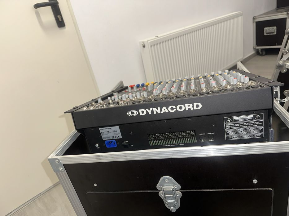 Rack/Case 10u + suport MIXER(dynacord xa 2,fbt,rcf,nexo,electro voice)