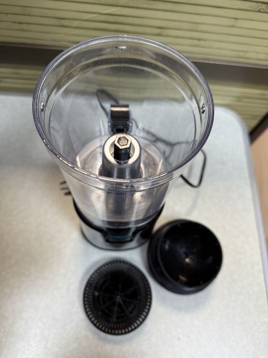 Цитрус преса Cecotec Essential 140w