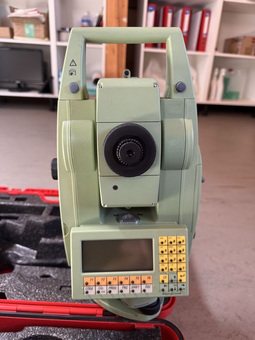 Stație totală TCRA 1102plus robotică