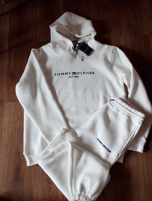 Дебели зимни екипи Tommy Hilfiger и Armani