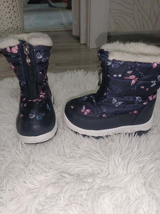 Продам фирменные сапожки