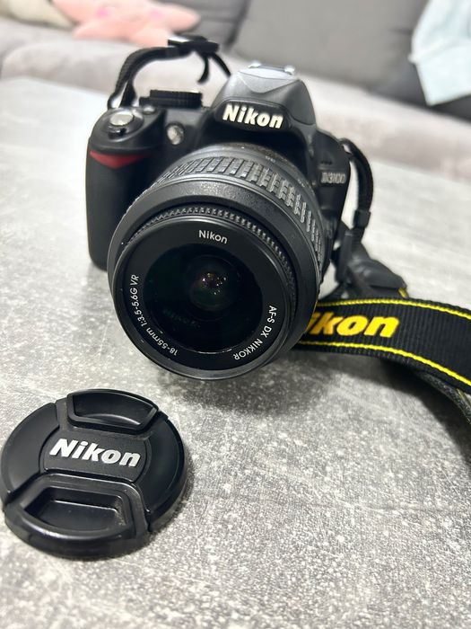 Фотоапарат Nikon D3100 с обектив Nikkor AF-S 18-55!