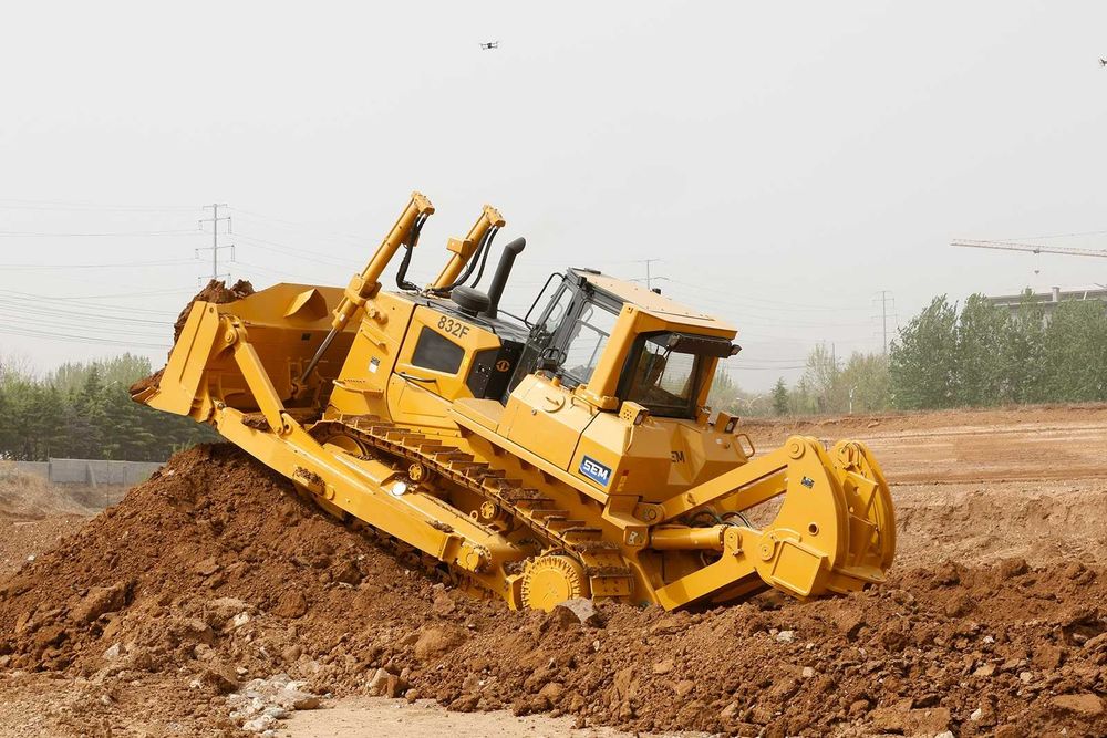 Гусеничный бульдозер SEM [832F] 38.7тон