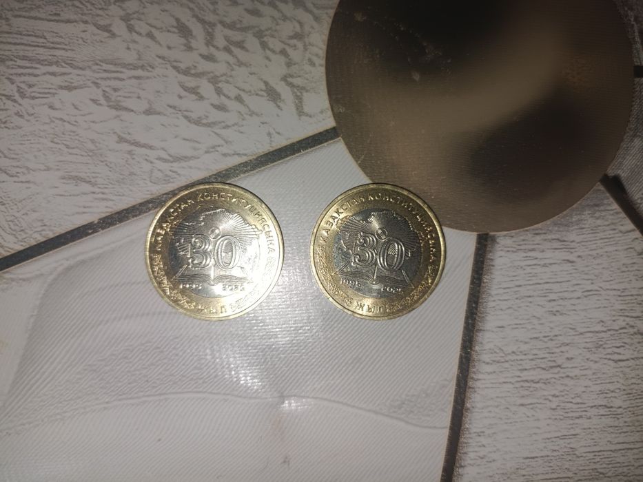 Монета номиналом 100тг коллекционированая