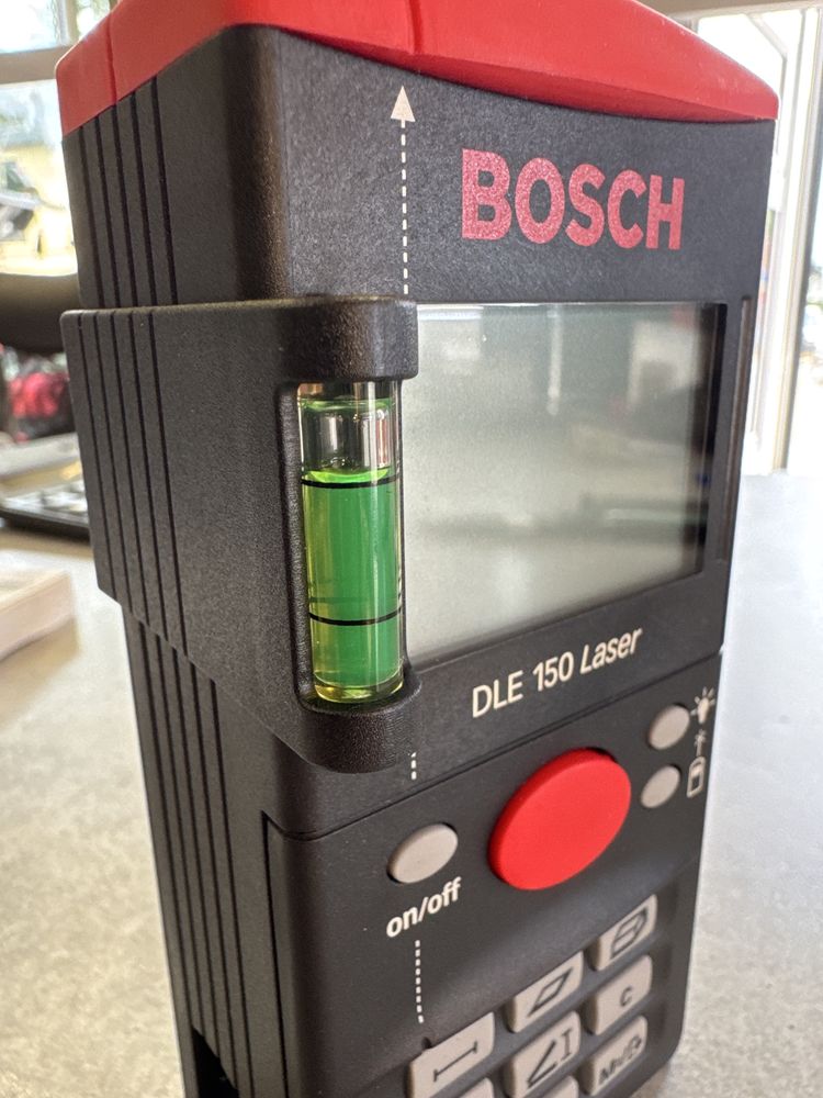 Лазерна ролетка Bosch DLE 150 Laser Б-105160 ПЕРФЕКТНА