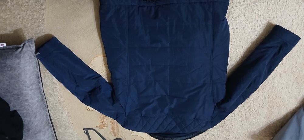 Продам тёплую куртку