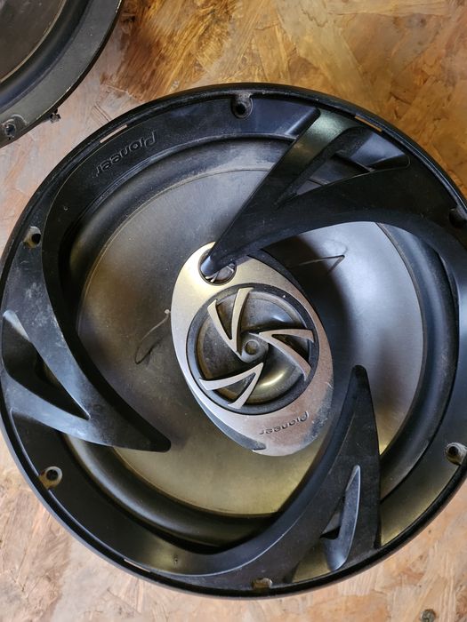 Boxe auto pioner 25cm foarte purernice