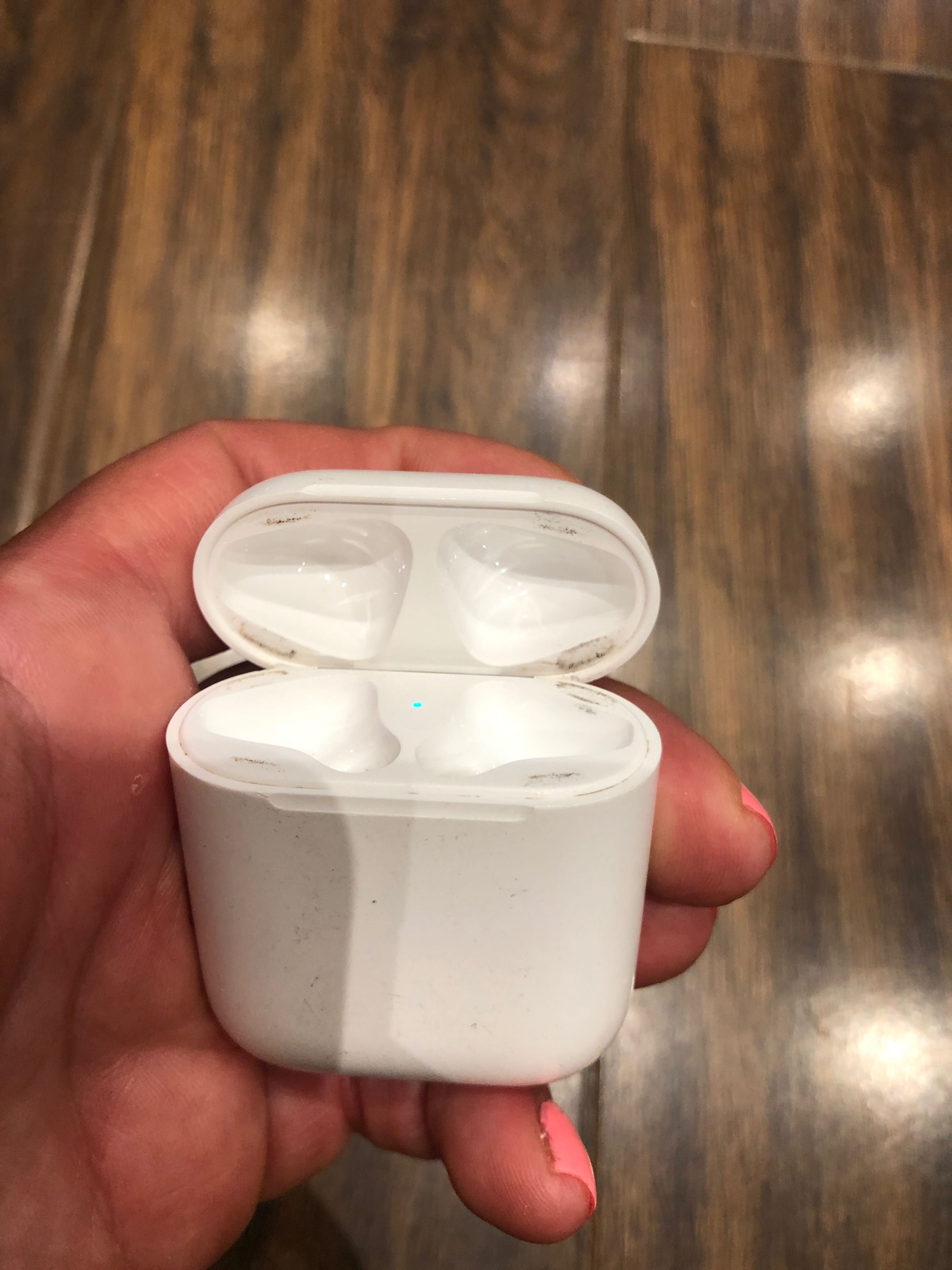 Кутия за Air pods слушалки Apple