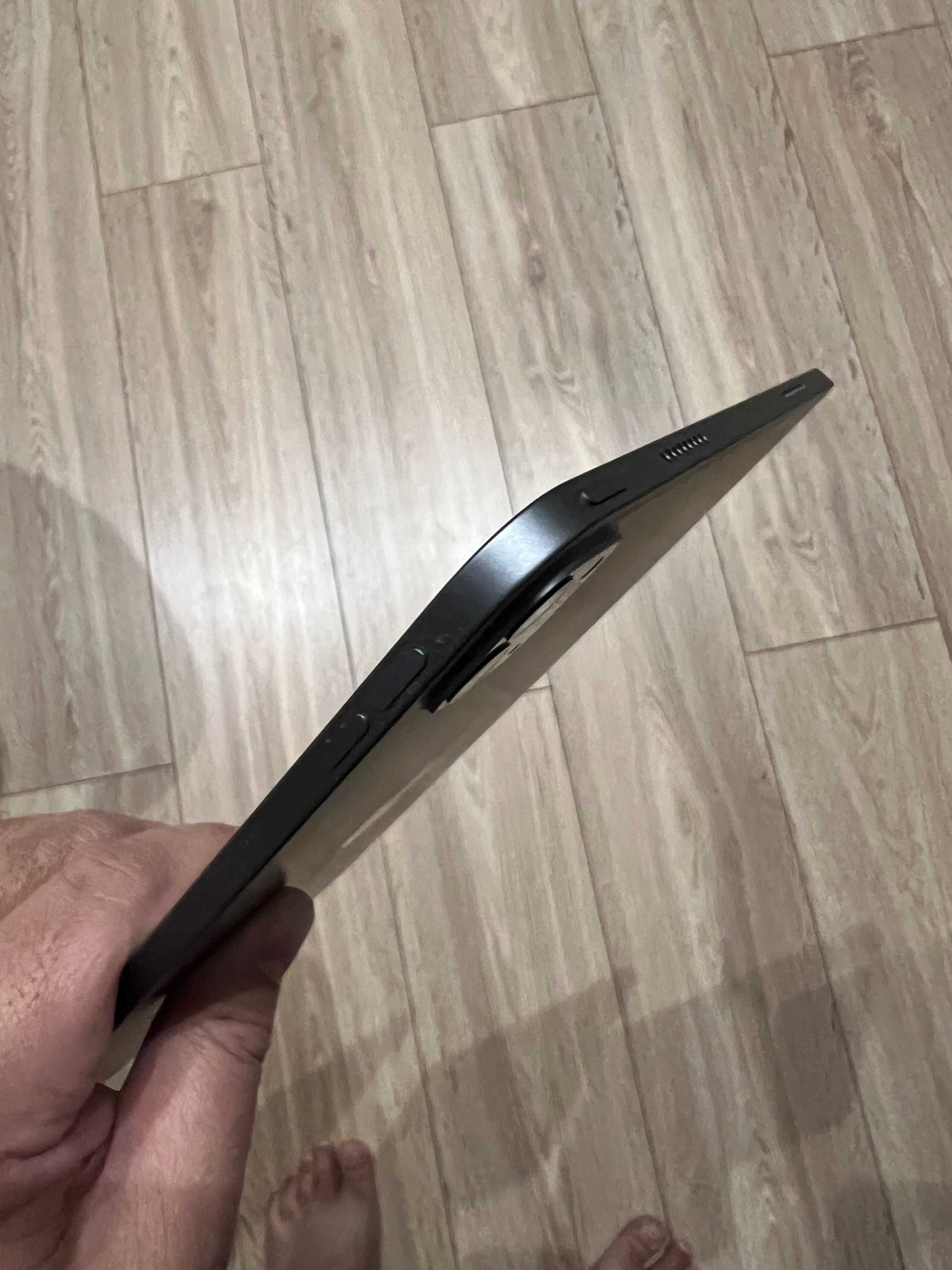 Планшет Apple iPad Pro (3 поколение)