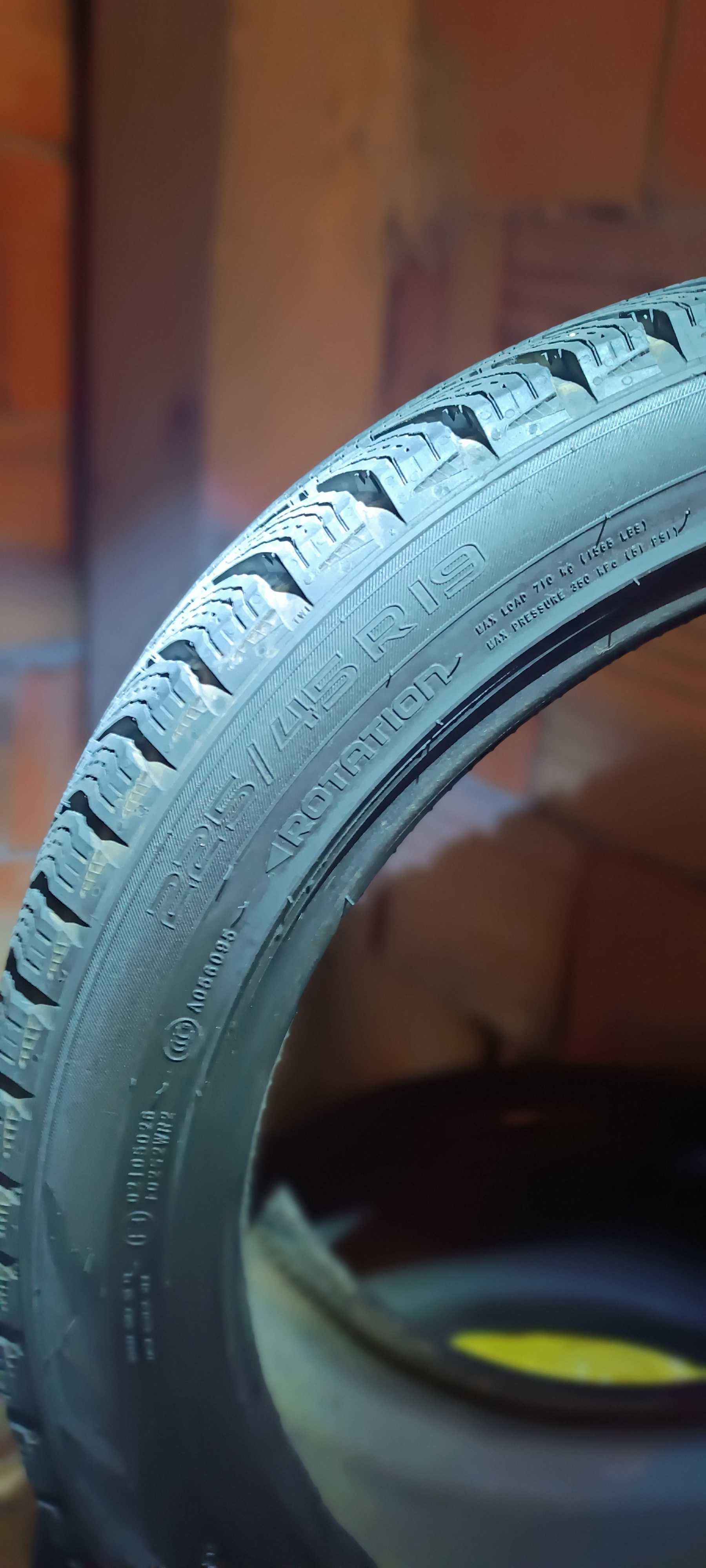 Зимни гуми 225/45 R19 Continental / Nokian - комплект 4 бр.