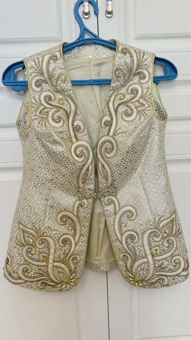 Национальная жилетка ( кажекей)