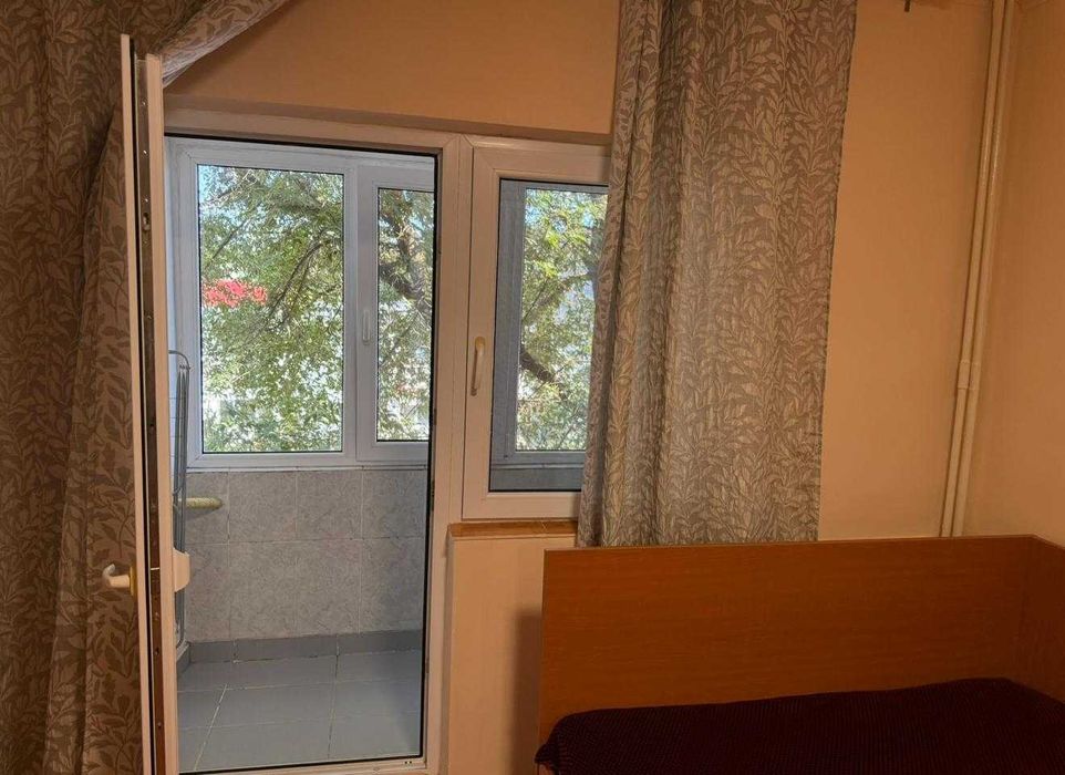 Garsonieră Str Tineretului, utilată, 1.300 lei/lună