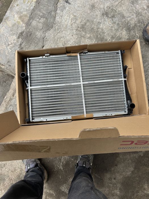 BMW e39 523i 525i 528i Охладителна Система