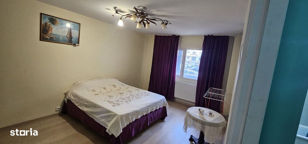 Apartament cu 1 camere decomandat Nicolina Cug bloc 1986 langa bld