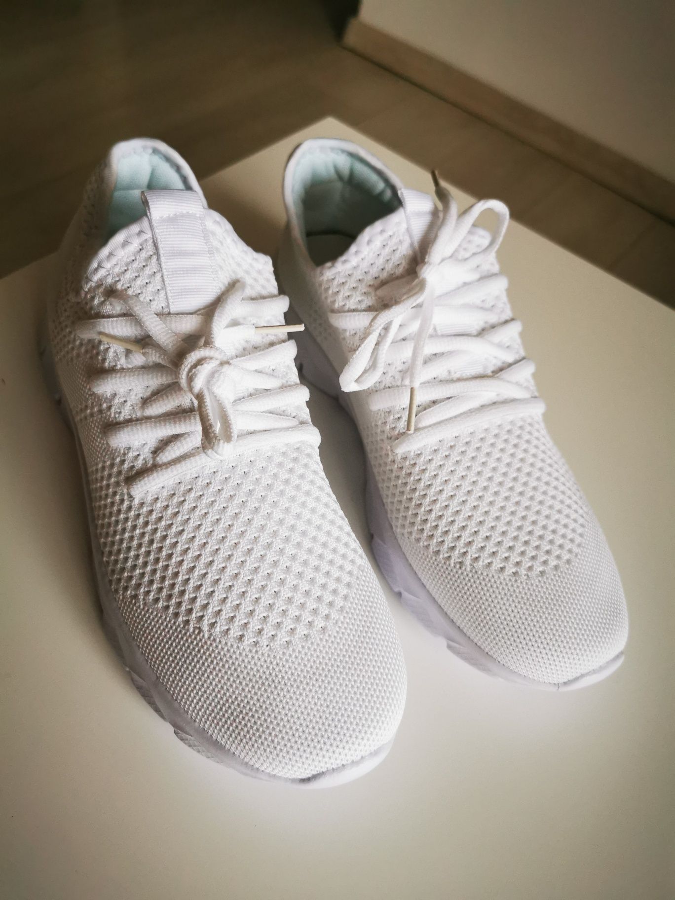 Adidasi (Sneakers) Sport albi