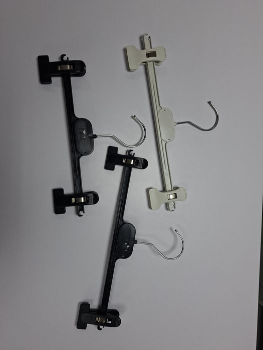 Закачалки за панталони