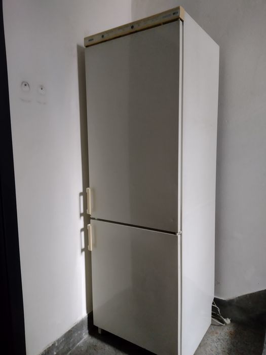 Хладилник с фризер Bosch