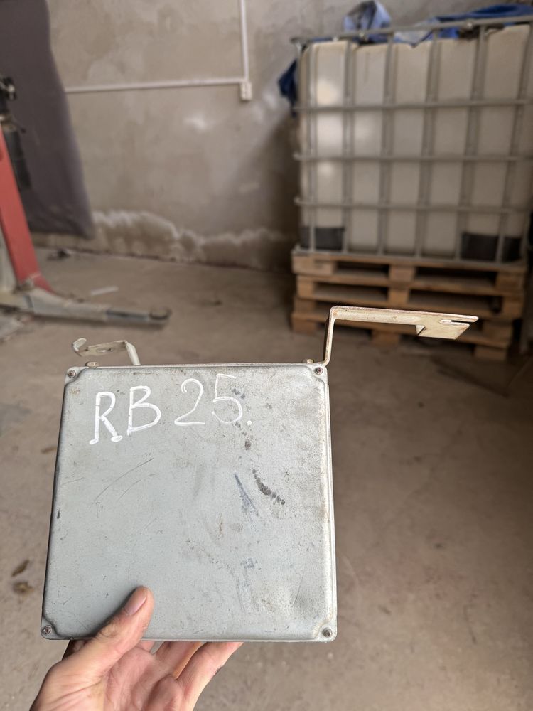 Продам двигатель RB25DET