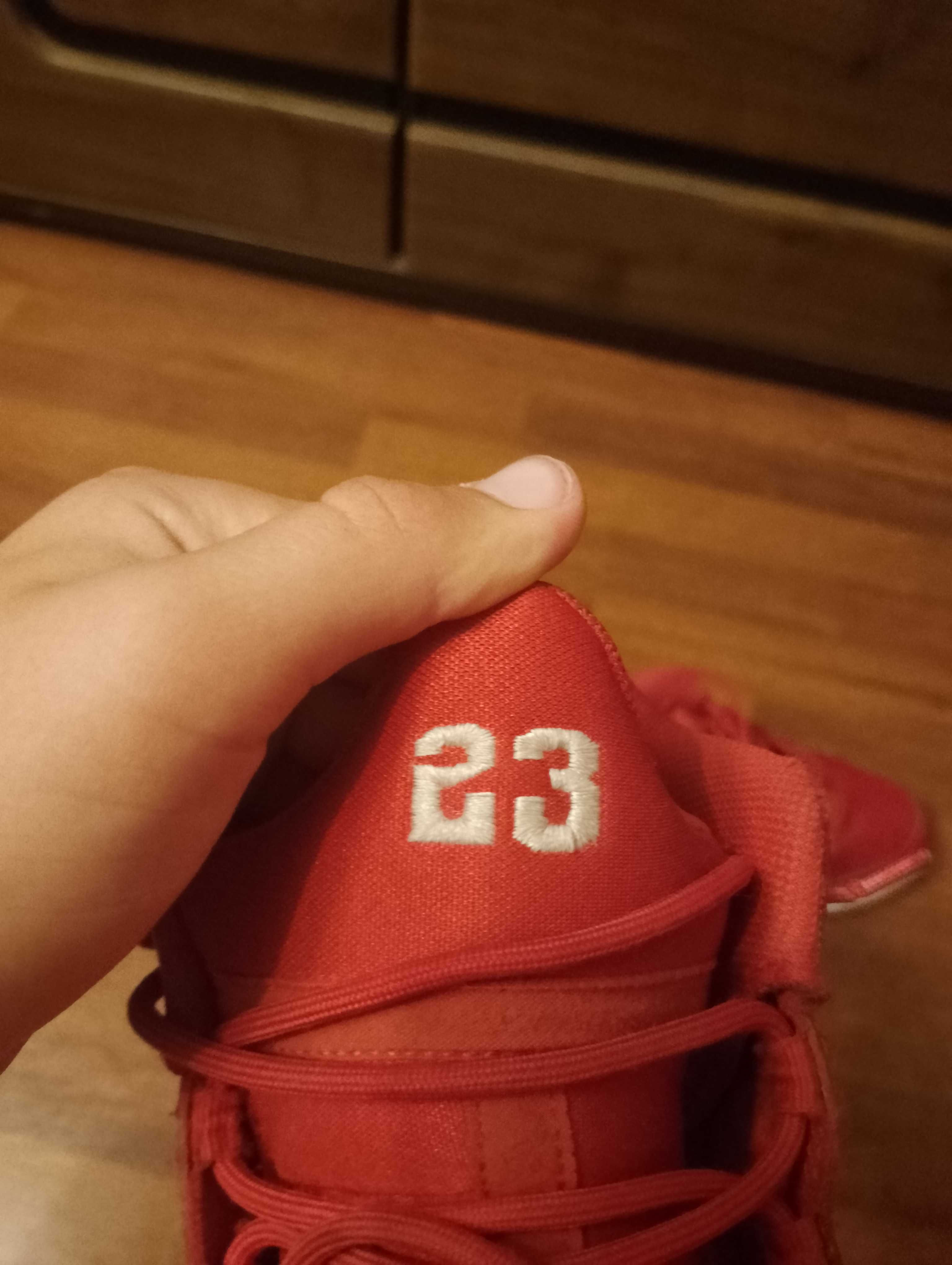 vând Jordan max aura 3