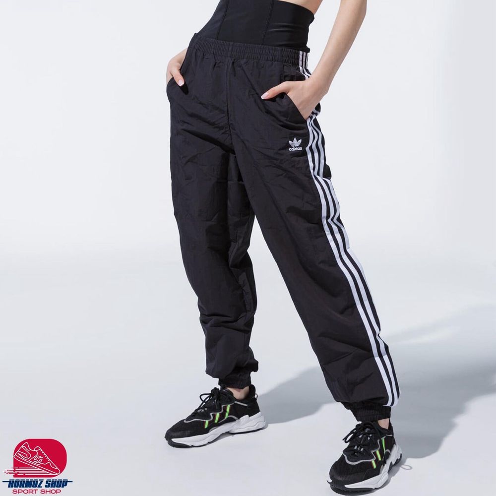 Ново Долнище анцуг Adidas Originals GN2868