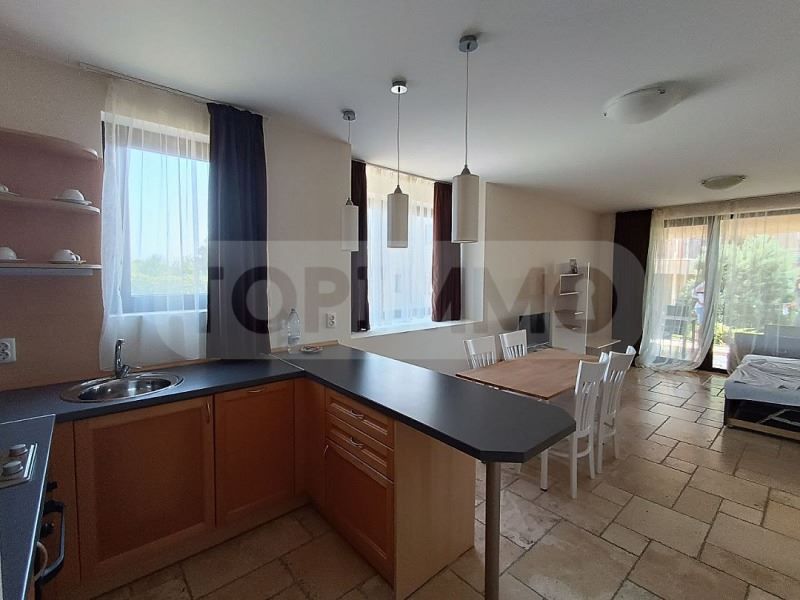 Продава се Двустаен апартамент в с. Топола, Област Добрич - 80 кв.м за 863 €/кв.м - Снимка #3