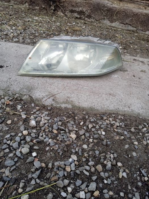 Vând farui fata Skoda Octavia 2 și ceas de Golf 4