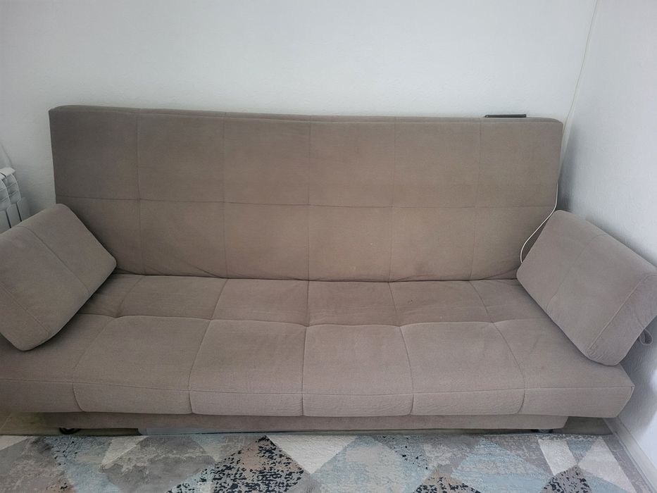 Продам диван 50000 т состояние хорошее